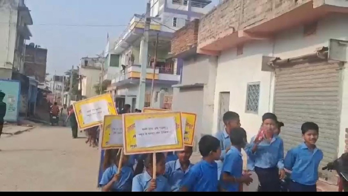 Bihar Pravesh Utsav 2025 : बच्चों को स्कूल से जोड़ने की अनोखी पहल,गीत-संगीत और ढोल-बाजे के साथ मनाया गया प्रवेशोत्सव….