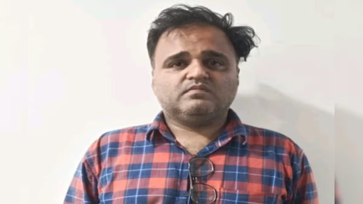 Gujarat Factory Blast: फरार चल रहा मुख्य ठेकेदार गिरफ्तार, MP के इस जिले में बनाया था ठिकाना   