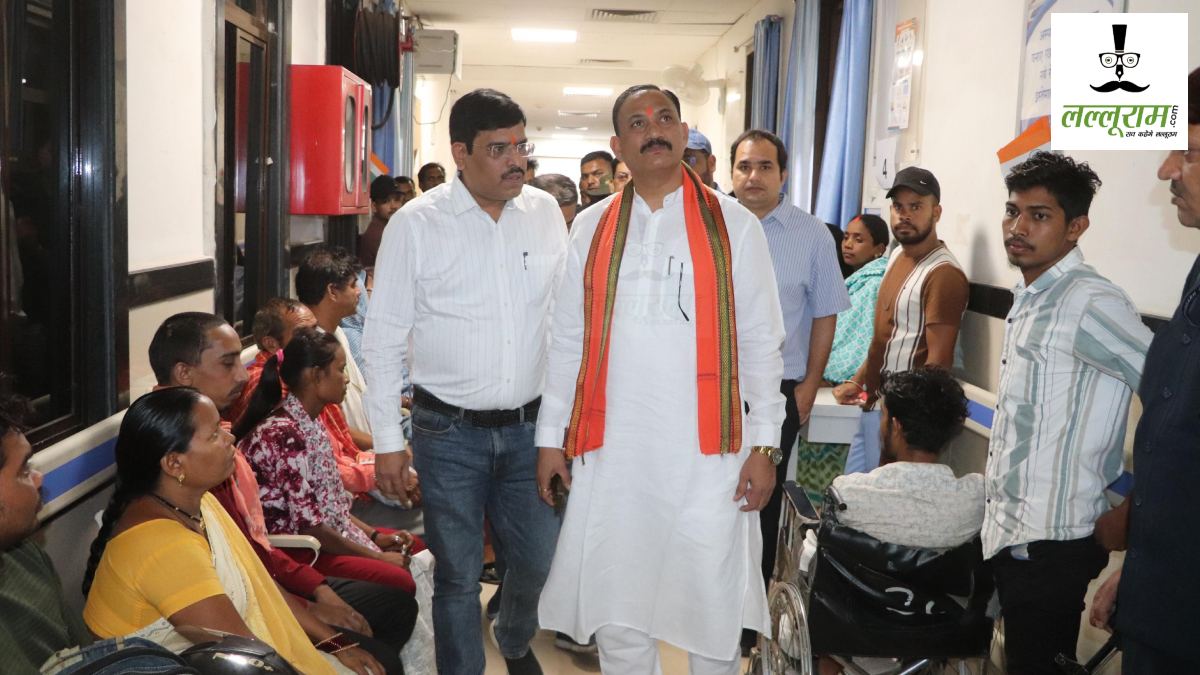 DKS हॉस्पिटल निरीक्षण के बाद स्वास्थ्य मंत्री ने दिया अल्टीमेटम : 24 घंटे में नहीं बनी एसी तो होगी कार्रवाई, लापरवाही बर्दाश्त नहीं