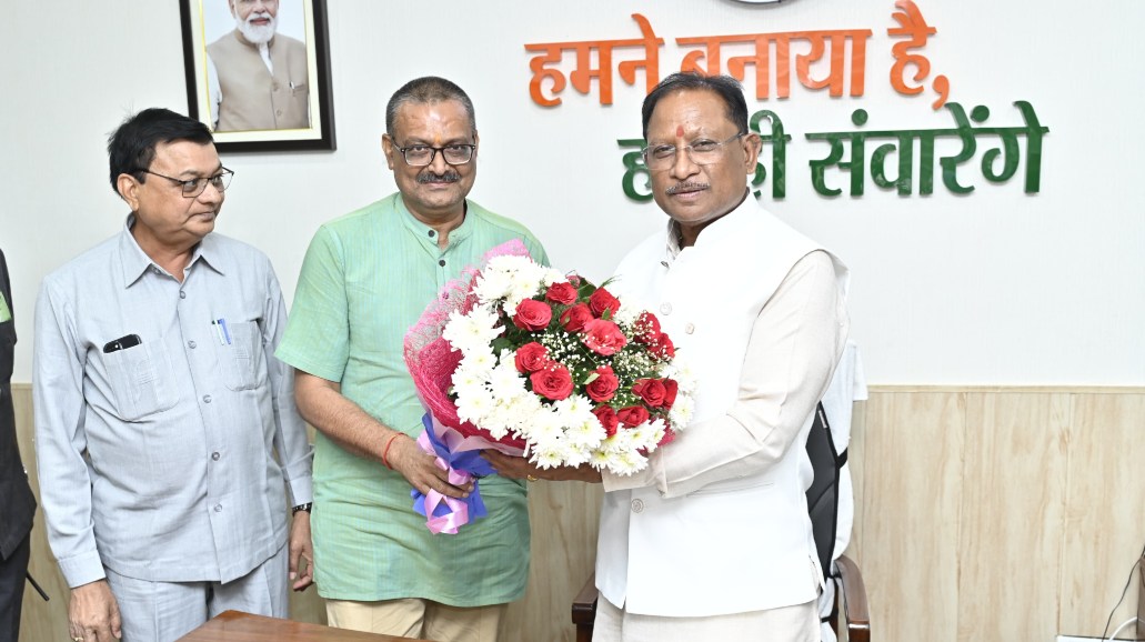 मुख्यमंत्री विष्णुदेव साय से मिले निगम-मंडल के नवनियुक्त अध्यक्ष, सीएम ने सफल कार्यकाल की दी शुभकामनाएं