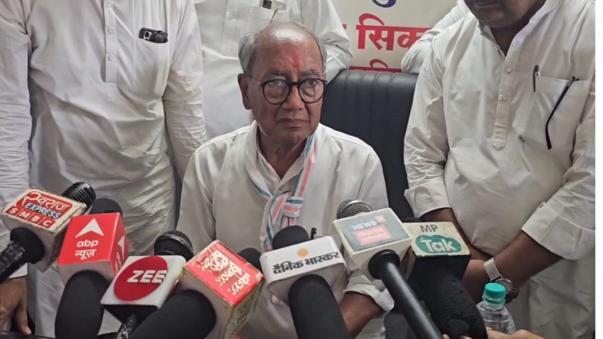 ‘मुझसे ज्यादा संस्कारी और सनातनी पूरी बीजेपी में नहीं’, दिग्विजय सिंह बोले- मैं सनातन धर्म का पालन करने वाला हूं, उसको बेचने वाला नहीं…     