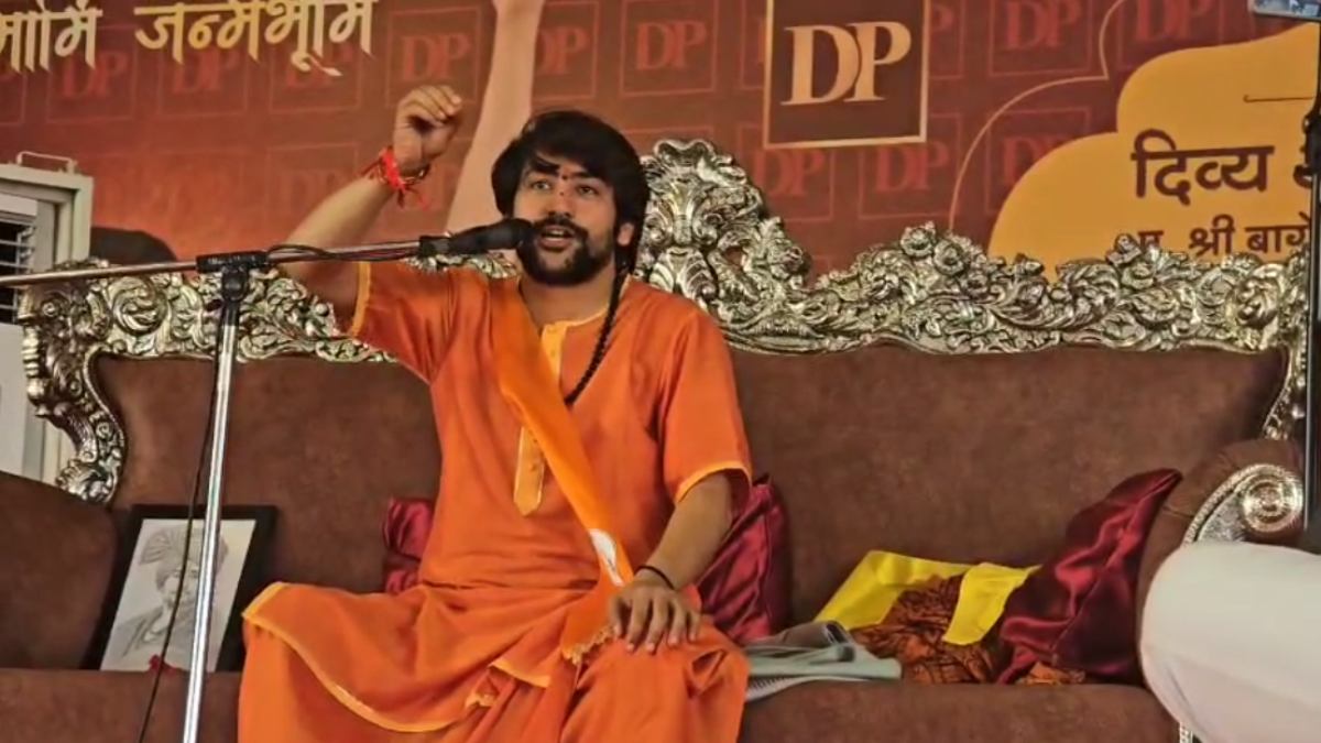 लव जिहाद पर बागेश्वर धाम के पीठाधीश्वर बोलेः एक अकेला धीरेंद्र शास्त्री कुछ नहीं कर सकता, घर घर चाहिए धीरेंद्र
