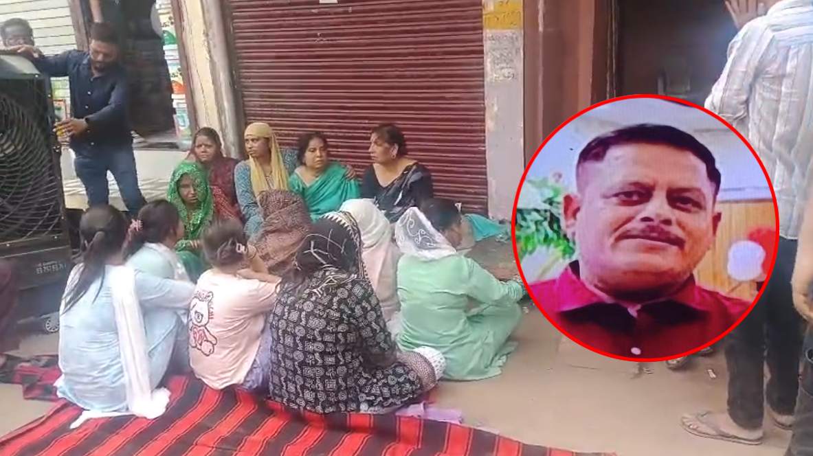 बेटी ने पड़ोसी युवक के साथ किया ऐसा काम, पिता ने मौत को लगाया गले, नाराज मृतक के परिजनों ने लड़के के घरवालों को पीटा