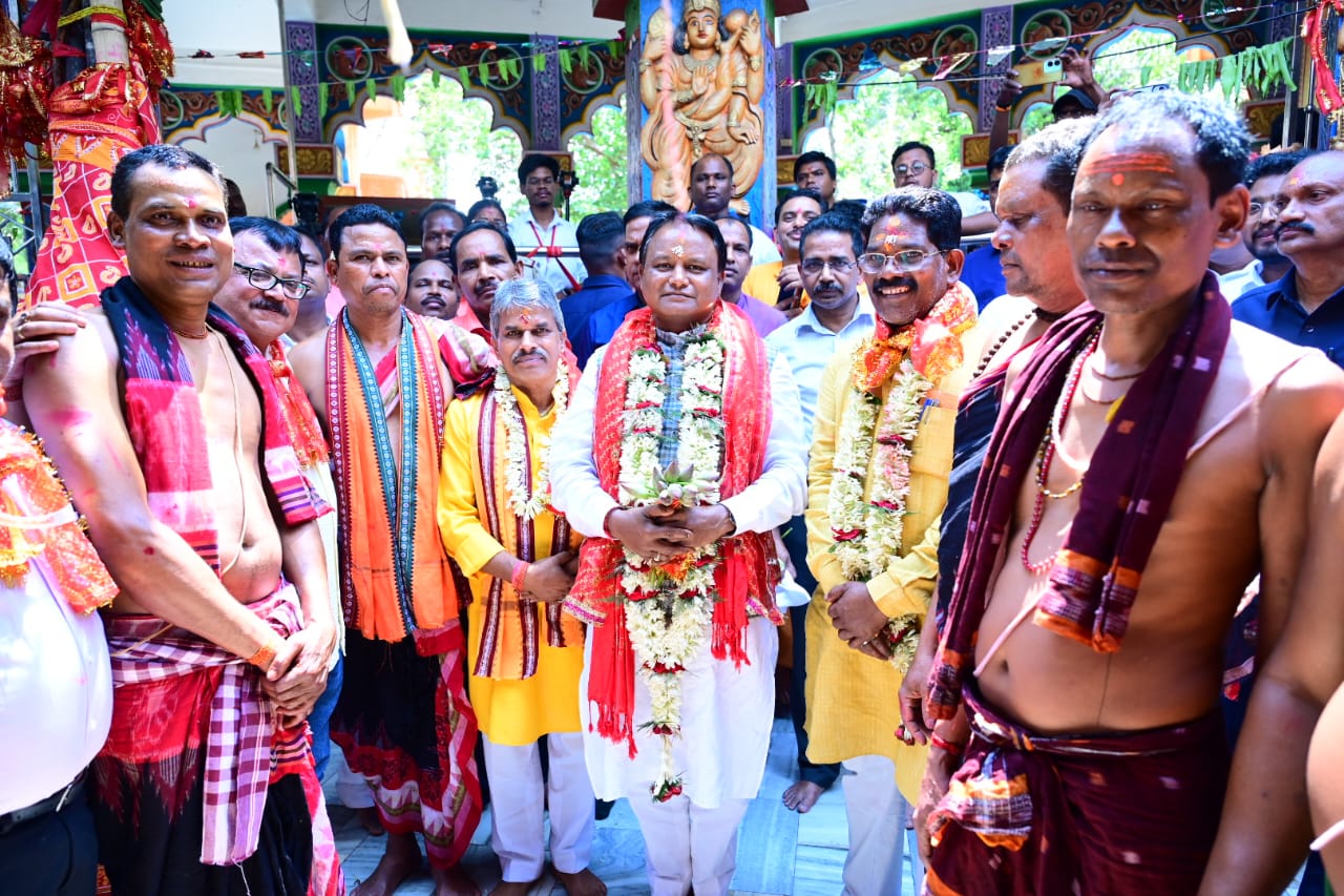 मुख्यमंत्री माझी ने किया ओडिया नववर्ष पर घाटगांव तारिणी मंदिर के लिए 215 करोड़ रुपये के विकास योजना की घोषणा