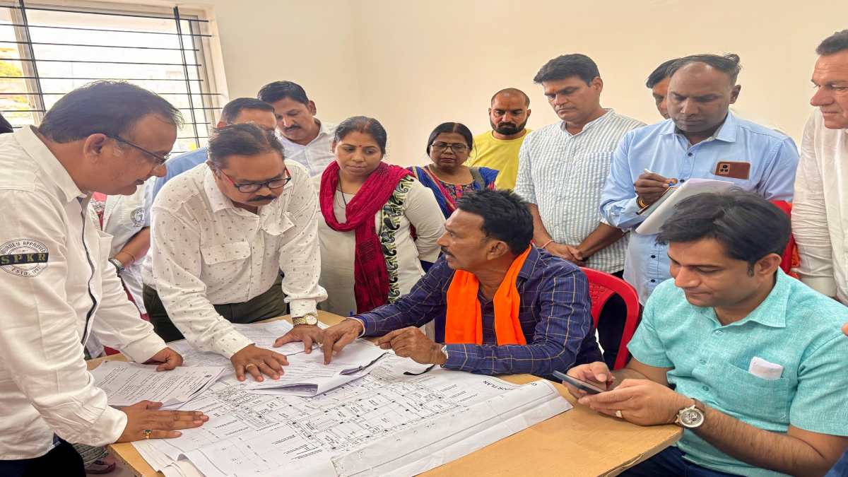 इंदौर का सबसे बड़ा आयुष अस्पताल बनकर तैयार: CM डॉ मोहन-केंद्रीय मंत्री सिंधिया करेंगे शुभारंभ, मई में होगा उद्घाटन