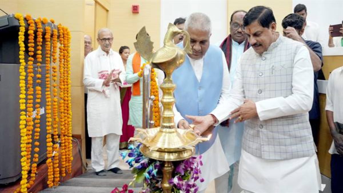 वन संरक्षण राष्ट्रीय कार्यशाला का शुभारंभ: सीएम डॉ मोहन बोले- नदियों का प्रवाह बनाए रखने के लिए वनों का राष्ट्रीय स्तर पर संरक्षण जरुरी, कोबरा सांप की घटती संख्या पर जताई चिंता 