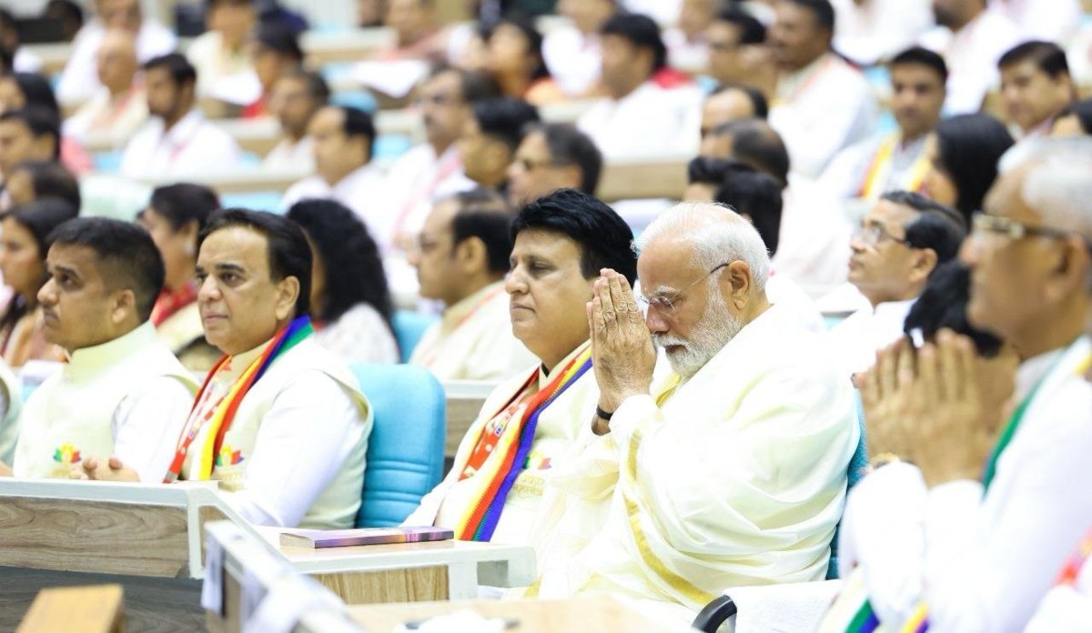 Navkar Mahamantra: पीएम मोदी ने किया ‘नवकार महामंत्र’ जाप, 100 से अधिक देशों के प्रतिनिधि बने साक्षी