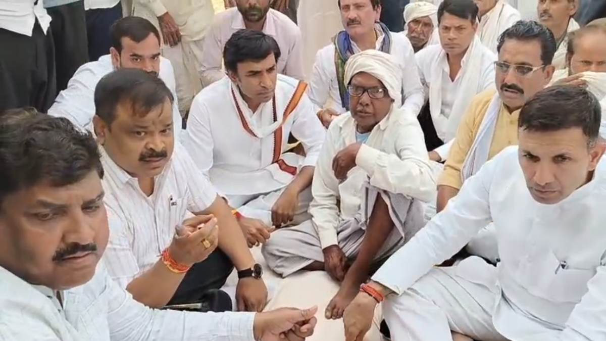 ‘मुरैना के सुमावली में मंत्री का है आतंक’, PCC चीफ ने मृतक के परिजनों से की मुलाकात, कहा- दलितों के साथ बढ़ रहा अपराध, 14 दिन बाद भी नहीं पकड़े गए आरोपी