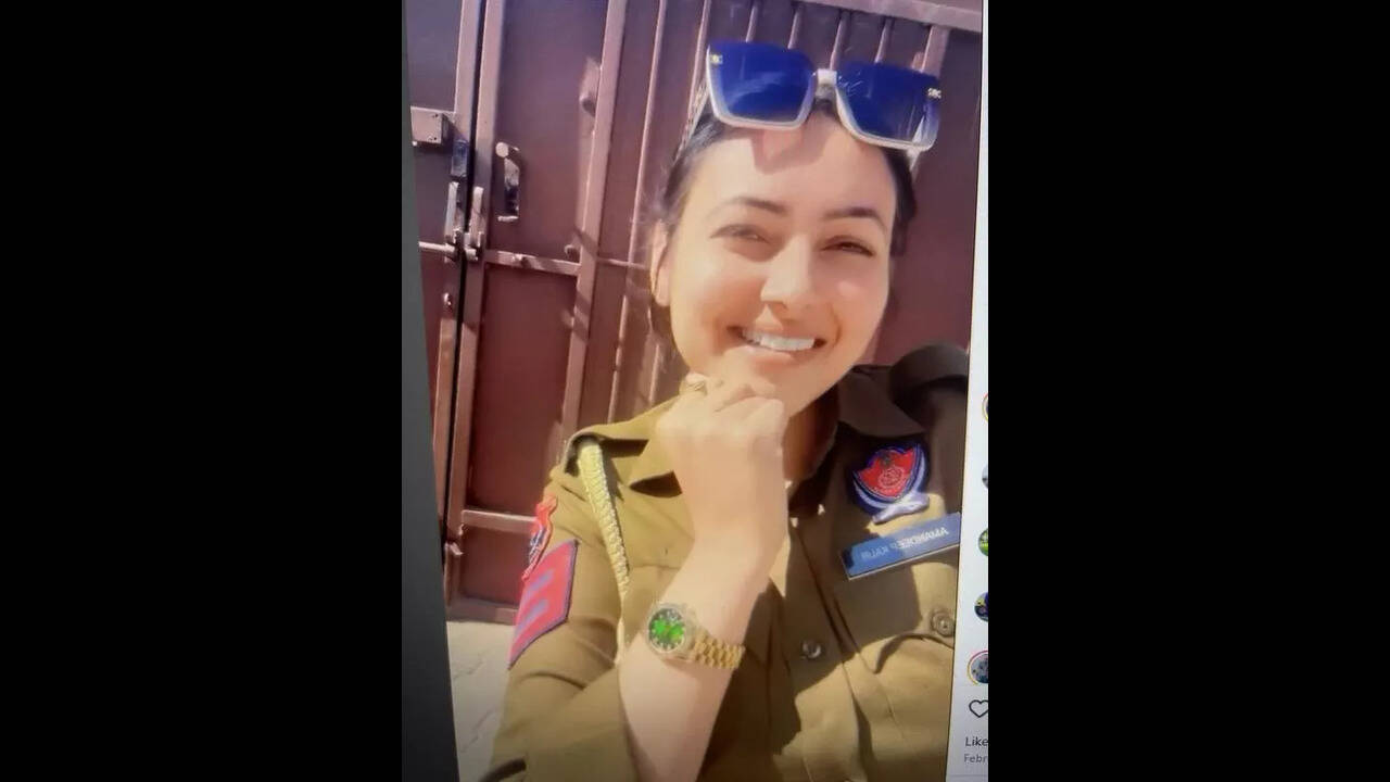 पंजाब पुलिस ने किया कांस्टेबल अमनदीप कौर को सेवा से बर्खास्त, जीती थी लग्जरी लाइफ… चिट्टे के साथ पकड़ी गई