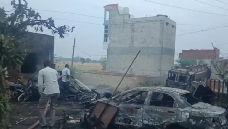 Rajasthan News: भरतपुर की पुलिस चौकी में शॉर्ट सर्किट से लगी भीषण आग, जब्त वाहन और लाखों का सामान जलकर खाक