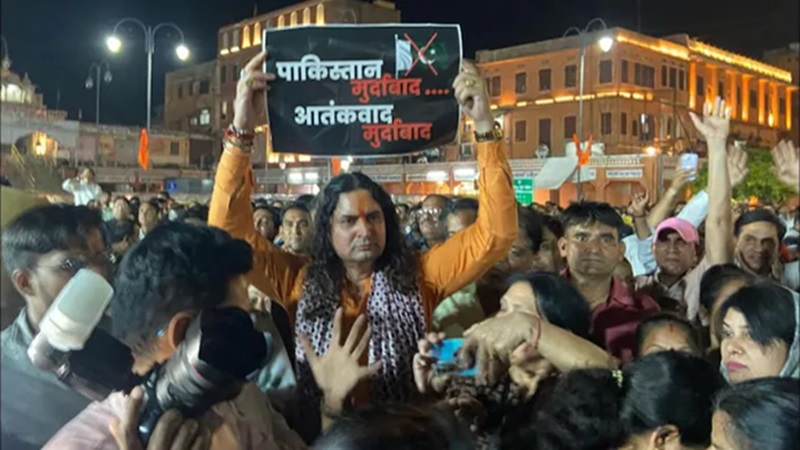 Rajasthan News: जयपुर के जौहरी बाजार में पोस्टर लगाने से विवाद, विधायक बालमुकुंद आचार्य पर FIR दर्ज