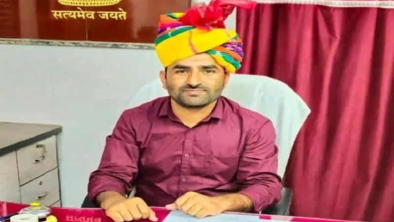 Rajasthan News: SI भर्ती परीक्षा घोटाले में बड़ा खुलासा, फतेहगढ़ SDM हनुमान राम गिरफ्तार, RAS में हासिल की थी 22वीं रैंक