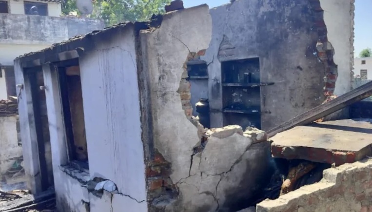 Rajasthan News: गर्मी से चार्जिंग पर लगे मोबाइल में हुआ ब्लास्ट, पूरा घर जलकर हुआ खाक