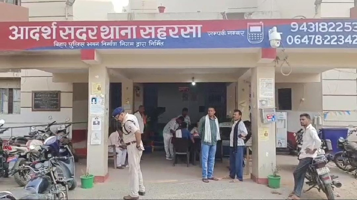 Saharsa Police : गलत काम में फंसी नाबालिग को पुलिस ने कराया मुक्त,  मानव तस्करों के चंगुल में फंस गई थी लड़की…