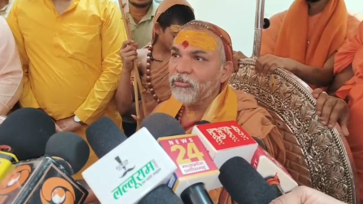 पहलगाम हमले पर भड़के शंकराचार्य अविमुक्तेश्वरानंद, कहा- आस्तीन के सांप को बाहर निकाला जाए, सरकार पर साधा निशाना