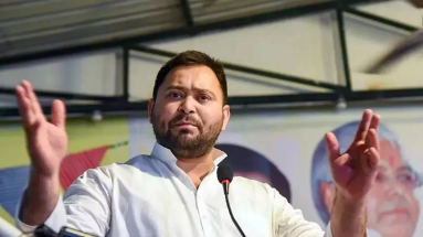Bihar News: नेता प्रतिपक्ष तेजस्वी यादव ने नीतीश सरकार पर बोला हमला, कहा- ‘सरकार का इकबाल खत्म होने पर ही अपराधियों का इस कदर हौसला बढ़ता है’