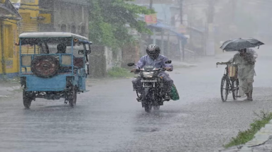 Bihar Weather: बिहार में मूसलाधार बारिश की संभावना, बिजली गिरने का अलर्ट जारी