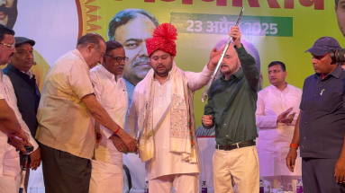 Bihar News: वीर कुंवर सिंह जयंती के बहाने राजपूत वोटरों को साधने की कोशिश, तेजस्वी यादव ने बड़ी मूर्ति बनाने का किया ऐलान, कहा- ’80 फीट का सिर्फ घोड़ा होगा’