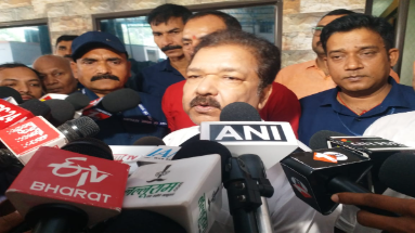 Bihar News: दिलीप जायसवाल ने तेजस्वी यादव पर बोला हमला, कहा- ‘ऐसे लोगों को चुल्लू भर पानी में डूब कर मर जाना चाहिए’
