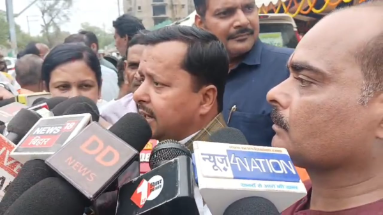 मंत्री नितिन नवीन ने राजद कार्यकर्ताओं पर बोला हमला, कहा- ‘शर्म आनी चाहिए, जो लोगों की हत्या कर रहे हैं, वैसे-वैसे लोगों के देश का जिंदाबाद का नारा लगा रहे हैं’