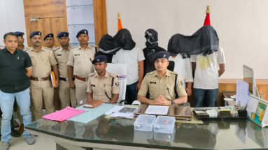 Bihar News: फायरिंग कांड में पुलिस ने की बड़ी कार्रवाई, बक्सर और पटना से 5 शातिर अपराधी गिरफ्तार, हथियार भी बरामद