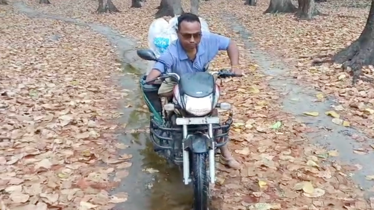 Bihar News: प्रकृति के कहर में गवाया अपना एक हाथ और एक पैर, लेकिन हिम्मत और हौसला नहीं हुआ कम, पढ़िए देवेंचंद महतो की पूरी कहानी…