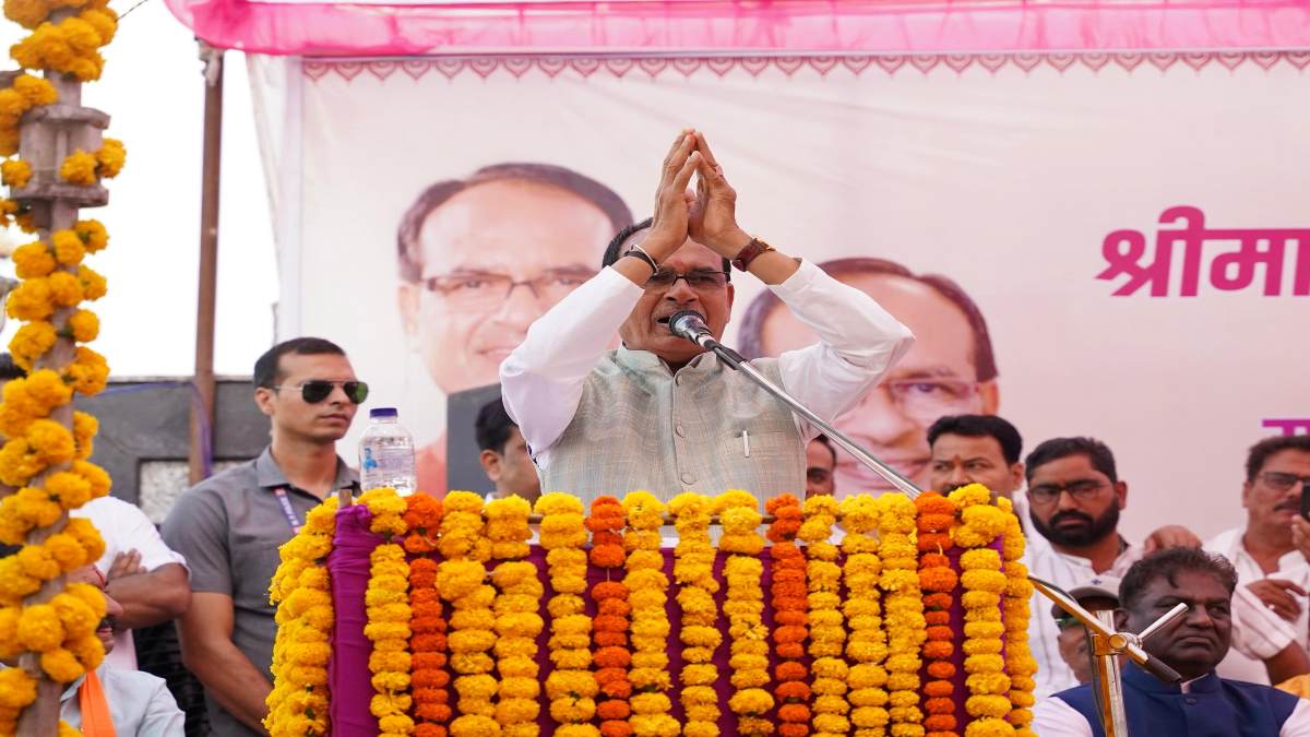 लाडली बहना योजना तो चलेगी… रतलाम में शिवराज सिंह बोले- नेता में अगर अहंकार हो तो वो सेवक कैसा ? पहलगाम आतंकी हमले को लेकर कही ये बात