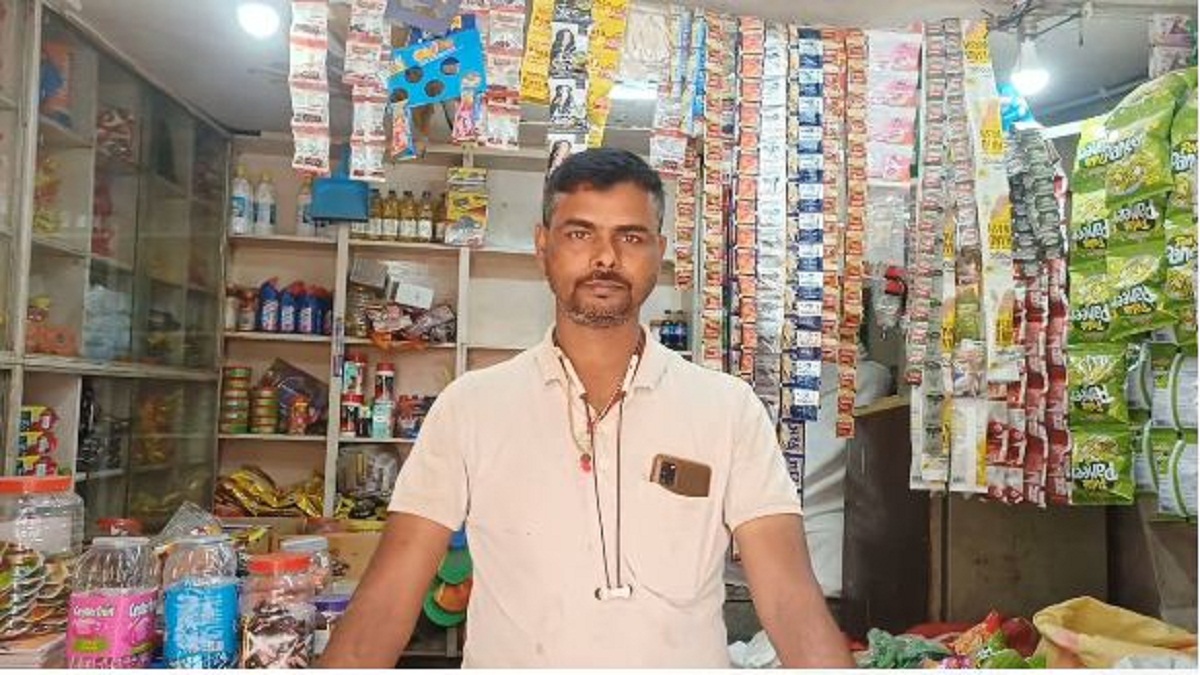 Saharsa News : दुकान का शटर तोड़कर चोरों ने की हजारों की चोरी, जांच में जुटी पुलिस…