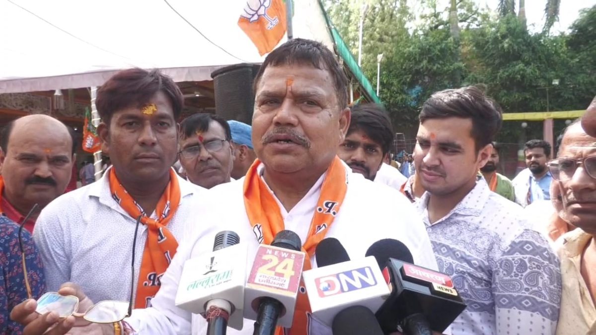 ‘सपना दिन में देखने पर कोई अपराध नहीं’, जीतू पटवारी के RSS पर दिए बयान पर मंत्री प्रद्युमन सिंह तोमर ने कसा तंज, कह दी ये बड़ी बात 