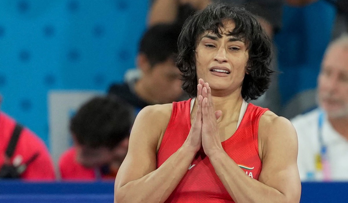 विनेश फोगाट ने सरकारी नौकर छोड़, 4 करोड़ कैश प्राइज पर रखा हाथ; सीएम नायब सिंह सैनी ने दी थी तीन च्वाइस