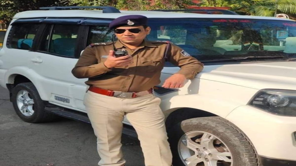 टीआई पर रेप का सनसनीखेज आरोपः चलती कार में ड्राइवर के सामने वारदात को दिया अंजाम, FIR दर्ज