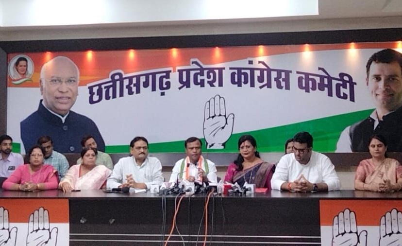 मासूम बच्ची से रेप-मर्डर मामले में गरमाई सियासत : CBI जांच की मांग… कांग्रेस दुर्ग से रायपुर तक निकालेगी न्याय यात्रा, सीएम हाउस का भी करेंगे घेराव
