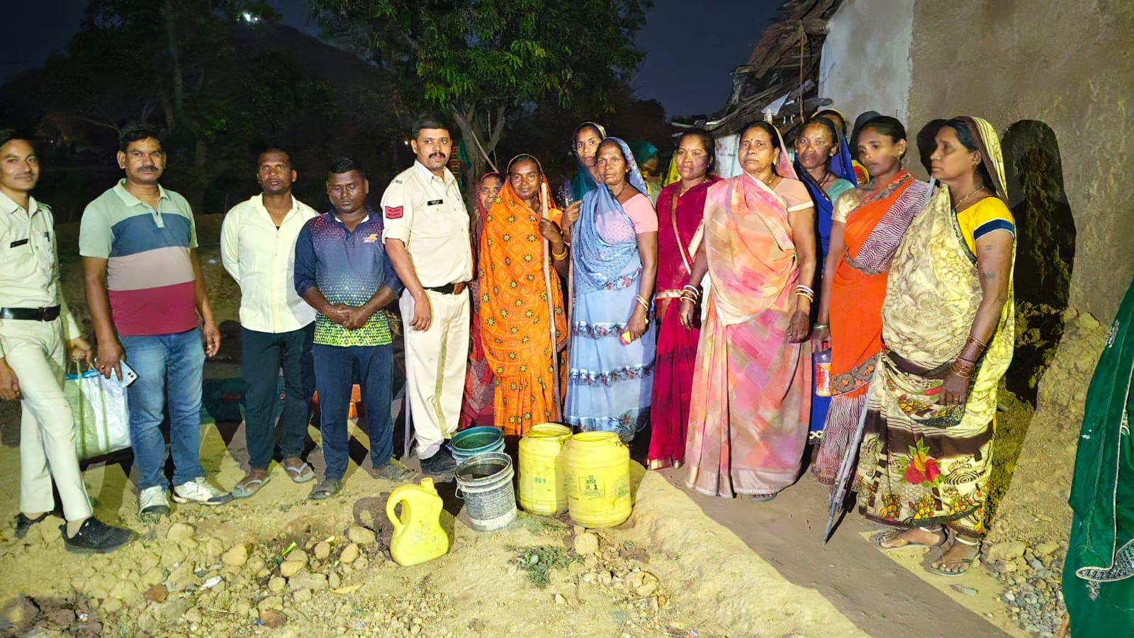 CG News: इसे कहते है जागरूकता! महिला समूह ने पकड़वाई कच्ची शराब