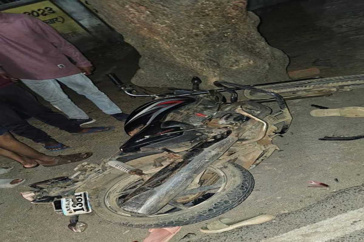 MP में रफ्तार का कहरः सड़क हादसे में दो मौत, एक घायल, ट्राला ने बाइक सवार को मारी टक्कर