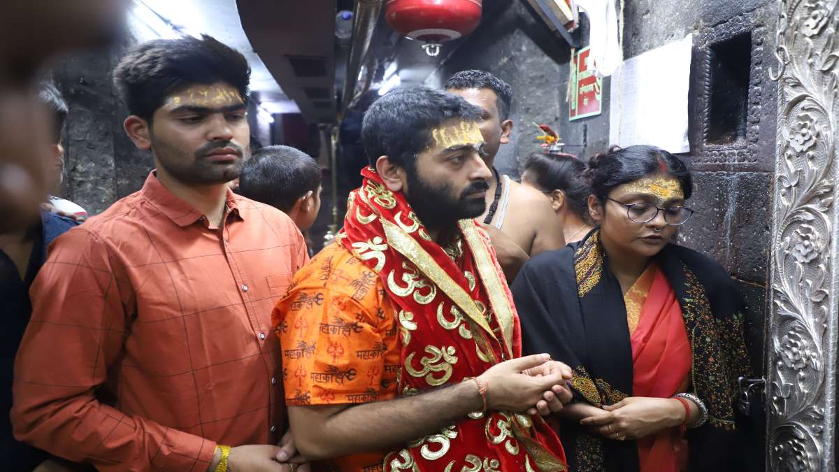 सिंगर अरिजीत सिंह पहुंचे उज्जैनः बाबा महाकाल के किए दर्शन,भस्म आरती में भी हुए शामिल