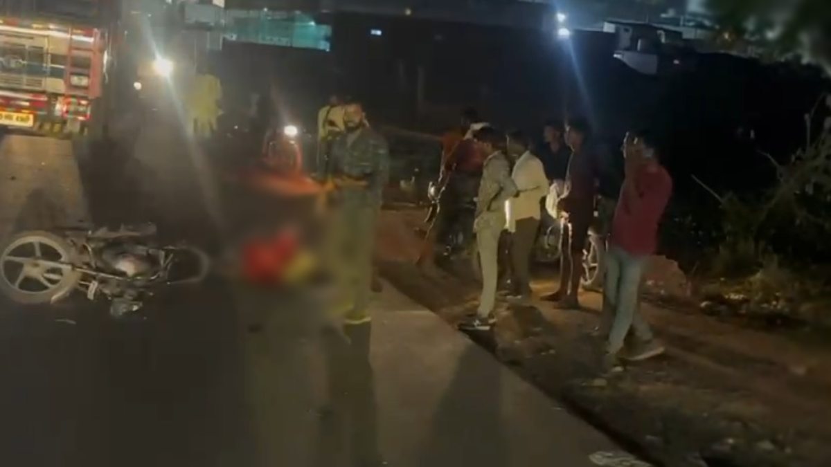 इंसानियत शर्मसार! सड़क हादसे में घायल युवक मांगता रहा मदद की भीख, लेकिन देखकर गुजरते रहे लोग, Video में कैद हुई मौत