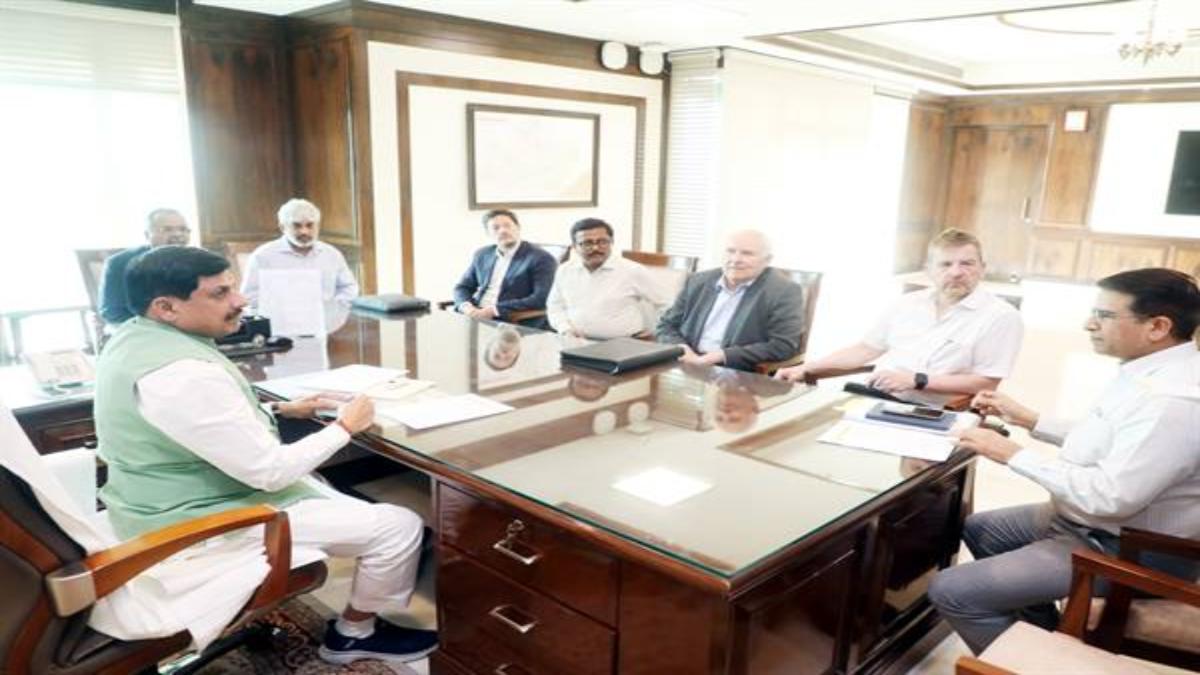 एमपी में एविएशन सेक्टर में बड़ा निवेश: CM डॉ मोहन से जर्मनी के इनएविया एविएशन के मैनेजिंग पार्टनर ने की मुलाकात, विमानन क्षेत्र में 2000 करोड़ निवेश की योजना