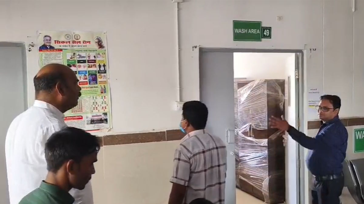 सरकारी अस्पताल की शिकायत पहुंची सांसद तक, जायजा लेने पहुंचे प्रतिनिधियों ने अव्यवस्था देख बीएमओ को लगाई फटकार…