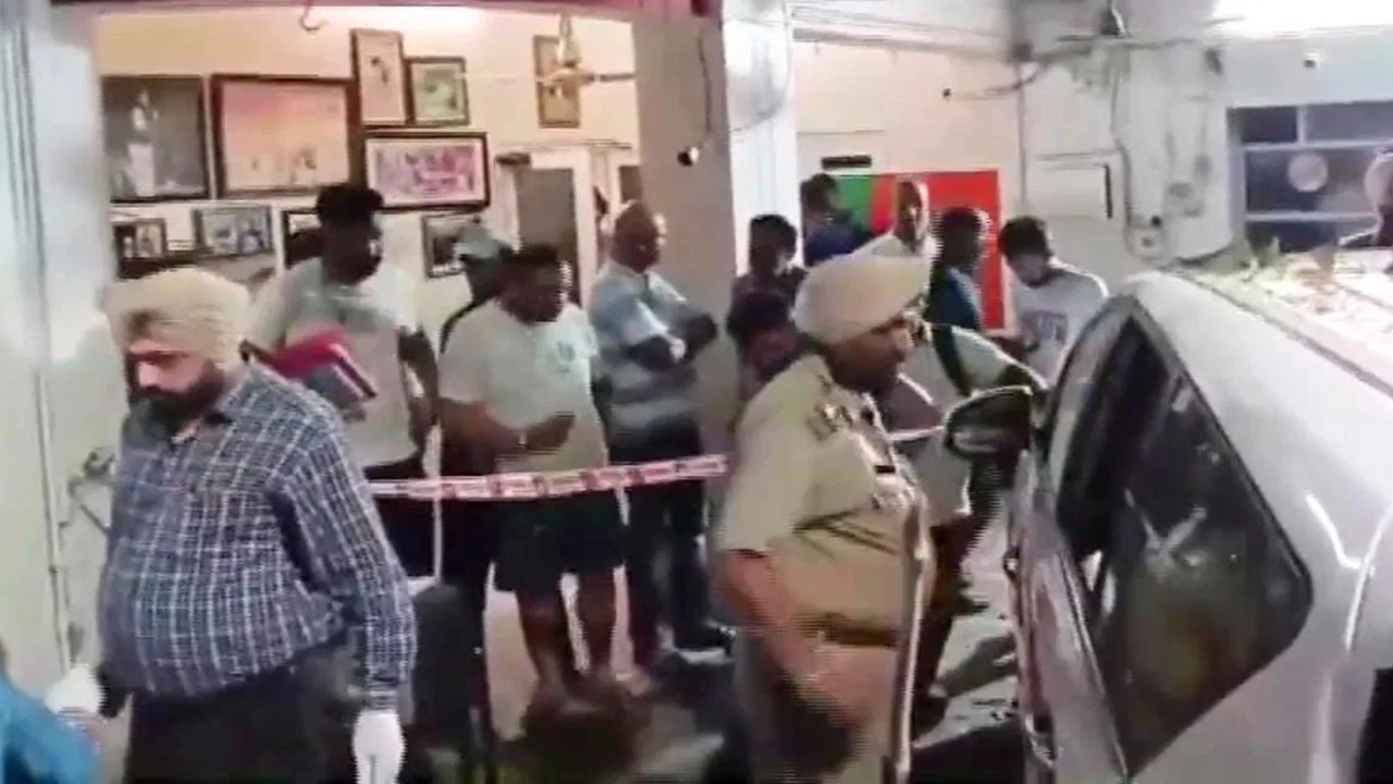 जालंधर ग्रेनेड हमले में पुलिस को बड़ी कामयाबी, रेलवे स्टेशन के सीसीटीवी में तीसरा आरोपी नजर आया