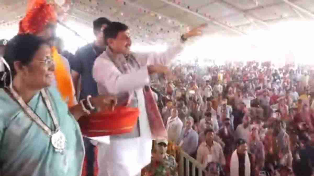 Mukhyamantri kanya Vivah Yojana: हिन्दुओं ने लिए फेरे तो मुस्लिमों ने पढ़ा निकाह, CM डॉ. मोहन ने धार में 2100 जोड़ों को दिया आशीर्वाद, नरसिंहपुर और पन्ना में भी हुआ कार्यक्रम