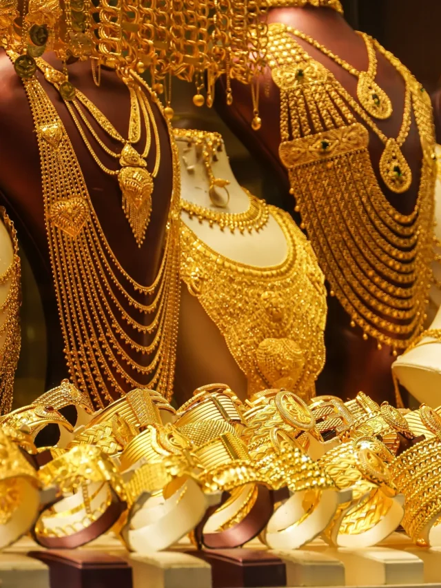 Gold-Silver Price Today: हफ्ते के आखिरी दिन सोने-चांदी की कीमतों में गिरावट, जानें लेटेस्ट रेट