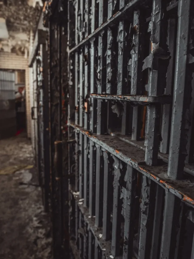 जेलों में कितनी तरह के होते हैं सेल, सबसे खतरनाक सेल कौन-सा?