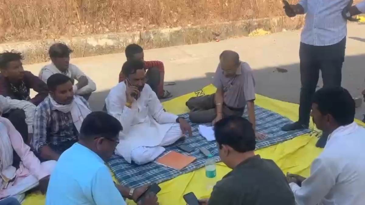 ‘जब तक तुलाई नहीं, तब तक नहीं करेंगे अन्न ग्रहण..’, किसानों के समर्थन में भूख हड़ताल पर बैठे पूर्व विधायक