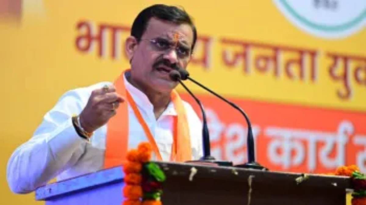 ‘ISI’ वाले पोस्ट पर पॉलिटिक्स: वीडी शर्मा बोले- देश विरोधी काम करने वालों के साथ रहते हैं दिग्विजय, गुना हिंसा पर भाजपा प्रदेश अध्यक्ष ने कहीं ये बात