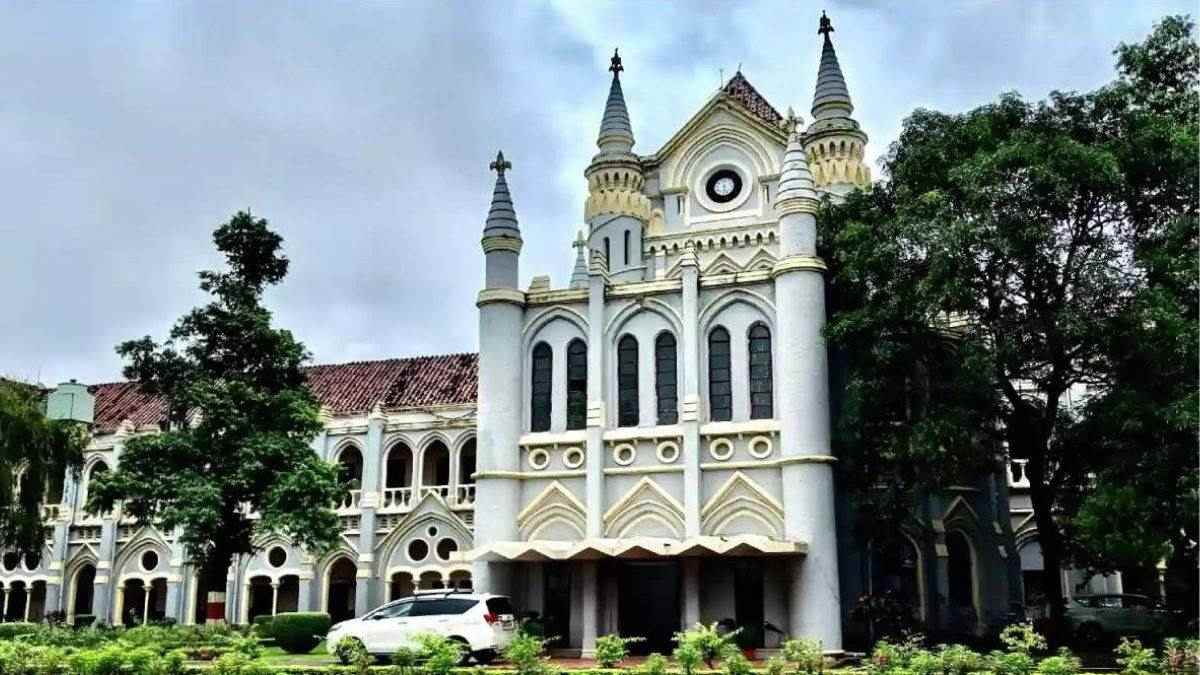 HC का बड़ा फैसला: अपराध में शामिल गाड़ियों को राजसात करने का अधिकार कलेक्टर को नहीं, आबकारी अधिनियम की इस धारा को बताया असंवैधानिक