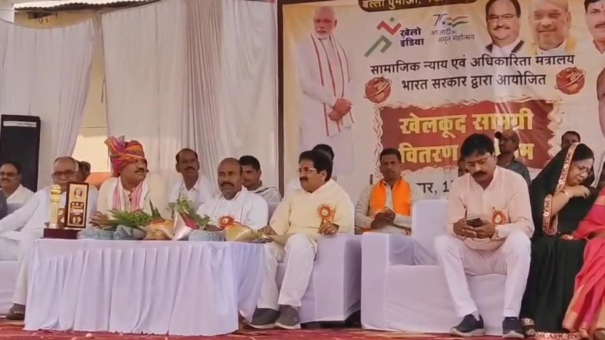 BJP नेताओं को केंद्रीय मंत्री वीरेंद्र खटीक की नसीहत, कहा- हर कार्यक्रम राजनीतिक दृष्टि से आयोजित नहीं करना चाहिए…