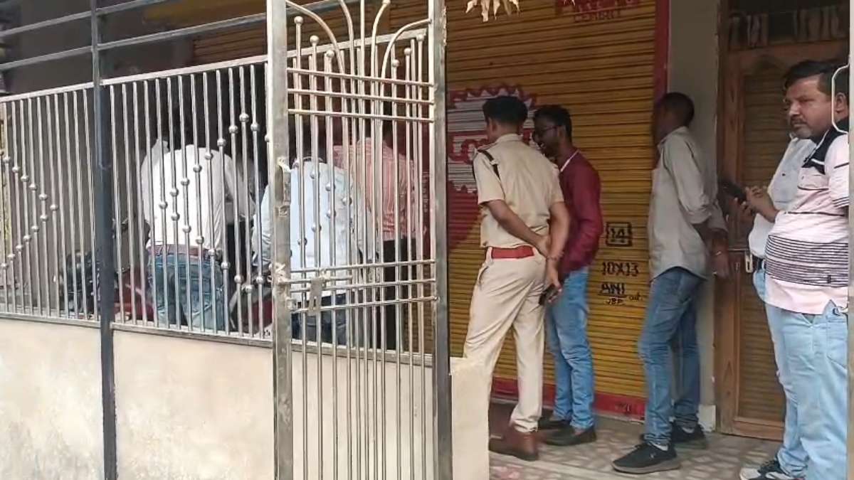 मौत के बाद जागे जिम्मेदार: स्वास्थ्य अमला ने क्लिनिक किया सील, झोलाछाप डॉक्टर के इलाज से गई थी शख्स की जान