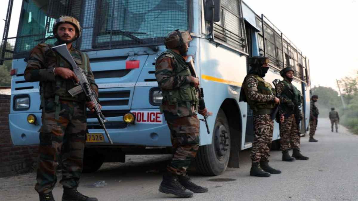 ‘PAK की नापाक हरकत’, LOC पर सीजफायर का किया उल्लंघन, भारतीय सेना की जवाबी कार्रवाई में 4-5 घुसपैठिए ढेर