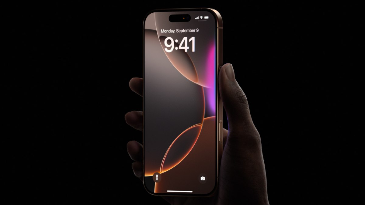 ट्रंप टैरिफ से बचने के लिए Apple ने भारत से अमेरिका भेजे 5 विमान भरे iPhones, रिपोर्ट में हुआ खुलासा…