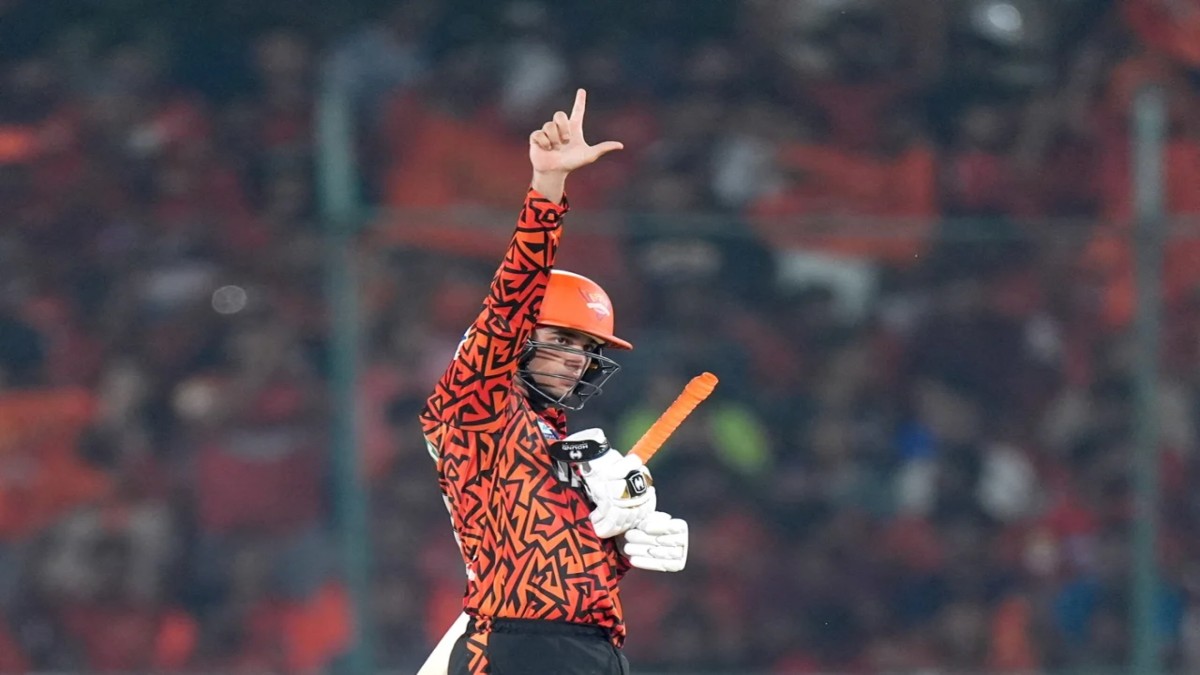 SRH vs PBKS IPL 2025: हैदराबाद ने रोमांचक मुकाबले में पंजाब किंग्स को 8 विकेट से हराया, अभिषेक ने खेली शानदार शतकीय पारी